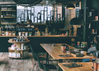 Làm thế nào để chuẩn bị cho buổi khai trương quán cafe diễn ra suôn sẻ