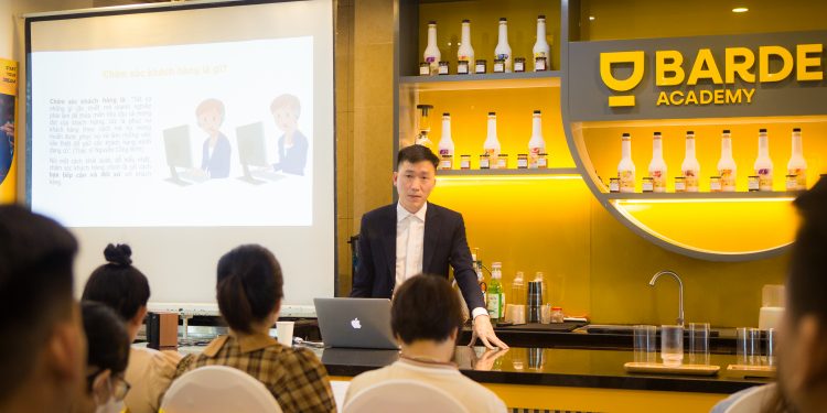 Workshop “BÍ KÍP CHĂM SÓC KHÁCH HÀNG TRONG KINH DOANH ĐỒ UỐNG”