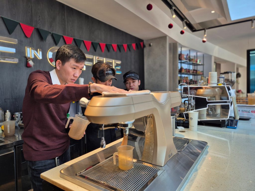Máy pha trà Klub phân khúc cao cấp